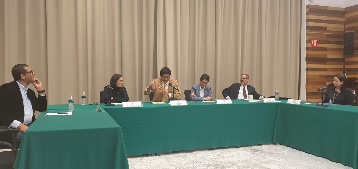 maudussauge's tweet photo. Iniciamos nuestro panel magistral sobre el futuro de las políticas públicas como cierre de lujo de nuestro primer #coloquiodeinvierno del @DPP_CIDE.

Todavía llegan. O pueden seguir la conversación aquí:

https://t.co/61g4iAjcgY 

#comunidadDPPCIDE https://t.co/wZqE8z5RuT