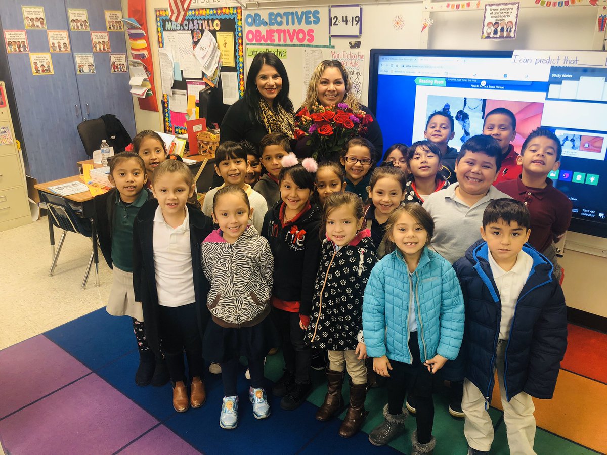 Thompson_Aldine's tweet photo. Congratulations to Ms. Castillo for being voted as Thompson’s 19-20 Teacher of the Year! We appreciate all that you do for our Thompson Tigers 🐅 https://t.co/i9DA1DhRqa