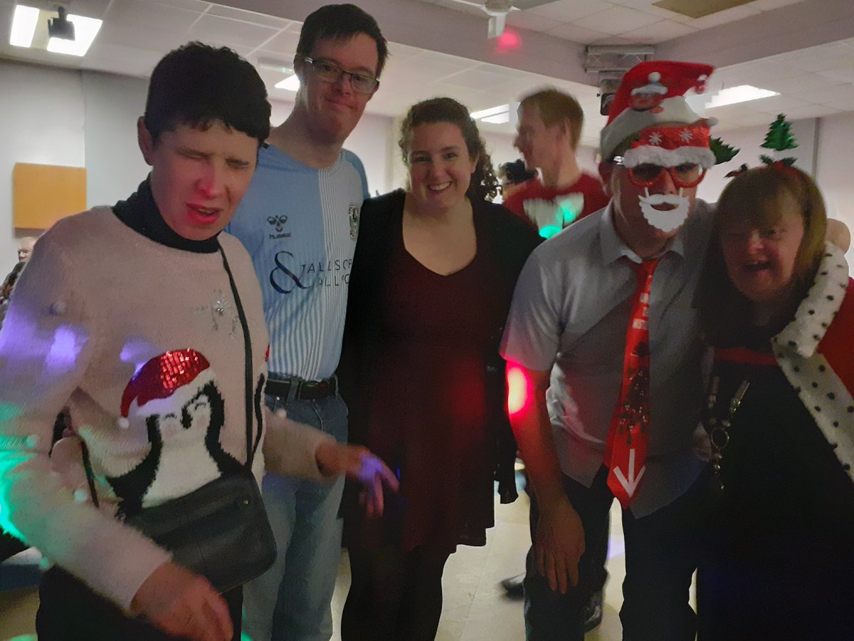 What a phabulous #christmasparty <a href="/phab_charity/">Phab UK</a> lots of food, friends, dancing and singing. Thank you to our friends <a href="/thenotablesband/">The Notables</a> and <a href="/WarwickPhab/">Warwick Youth Phab</a> for coming too happy christmas to you all