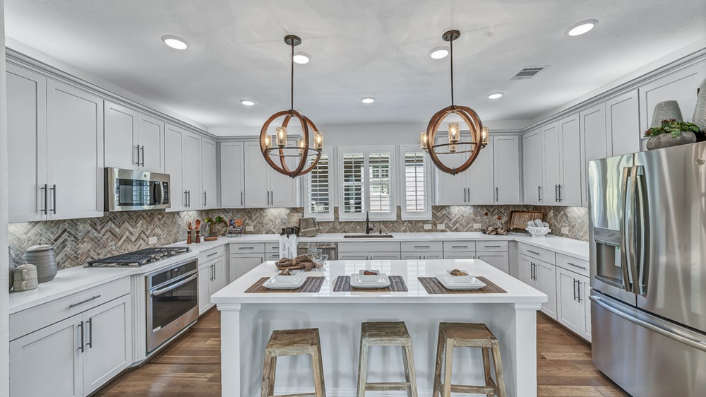 bonterra55's tweet photo. Wouldn't you love to come #home to this #charmer at the end of a long day? Make plans to tour our lovely two-bedroom Alpine #ModelHome at our marvelous 55+ #community this week. https://t.co/SuZKnqlplr #HoustonHomes #HoustonRealEstate #HoustonTX https://t.co/0iIiwgiksa