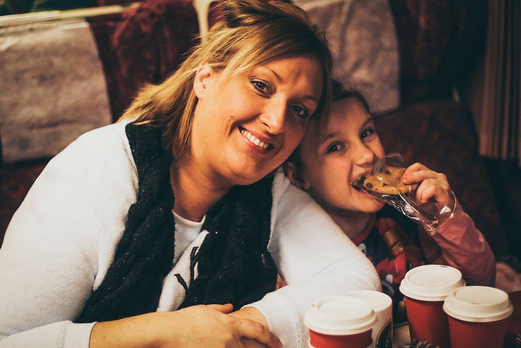 ChristmasTownMS's tweet photo. Yum! Happy National Cookie Day! 🍪🍪🍪 On the Train to Christmas Town they come with hot cocoa served by elves! #NationalCookieDay https://t.co/LA6XCAWjb4
