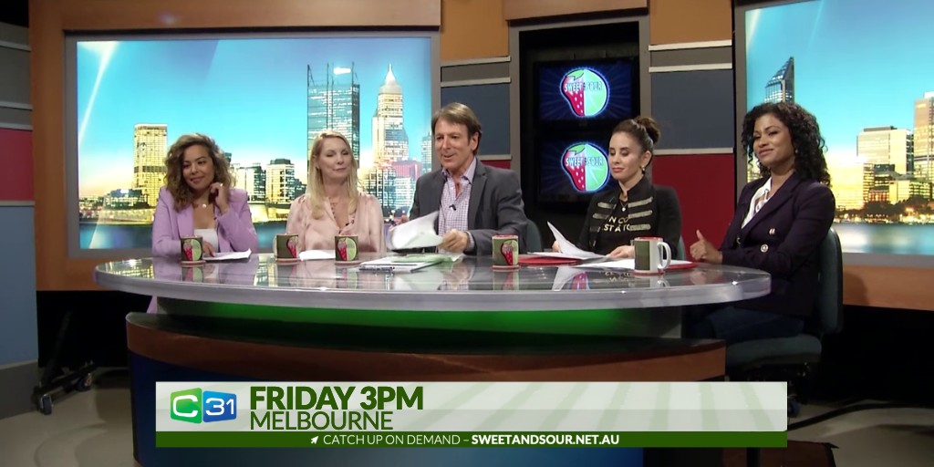 Happy Friday Melbourne! At the #snstvau desk this week is <a href="/CaraLittle18/">Cara Little</a>, <a href="/LouiseAnneWard/">Louanne Ward</a>, Dr Katherine Iscoe &amp; Dr Jane Lucas.

This week, Employment of the future, Moving back home &amp; a girlfriend who stinks!

3pm <a href="/C31Melbourne/">Channel 31</a>