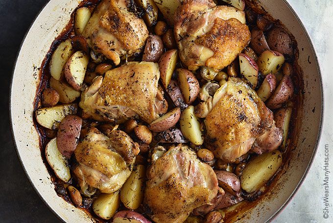 WearsManyHats's tweet photo. Chicken with 40 Cloves of Garlic and Potatoes Recipe | She Wears Many Hats 
This classic Chicken with 40 Cloves of Garlic and Potatoes is a delicious dish made of roasted chicken, garlic, thyme, tarragon, white wine, plus the addition of potatoes.
https://t.co/JShIKTkbHj https://t.co/2QycdzlSsq