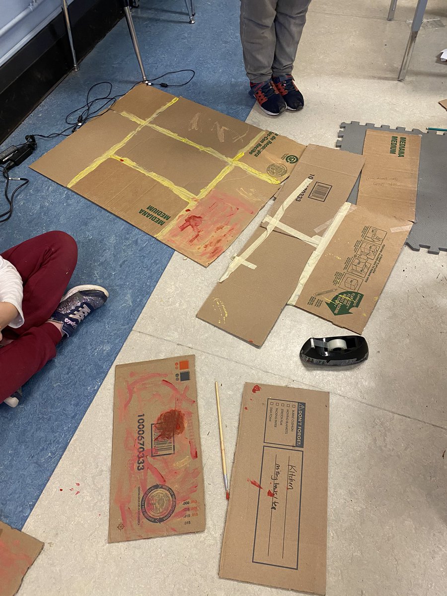 Ms_KatieCarter's tweet image. part of me loves this and part of me is dying @lifeatgeorgejay #sd61learn #inquiryproject #biomes #diorama