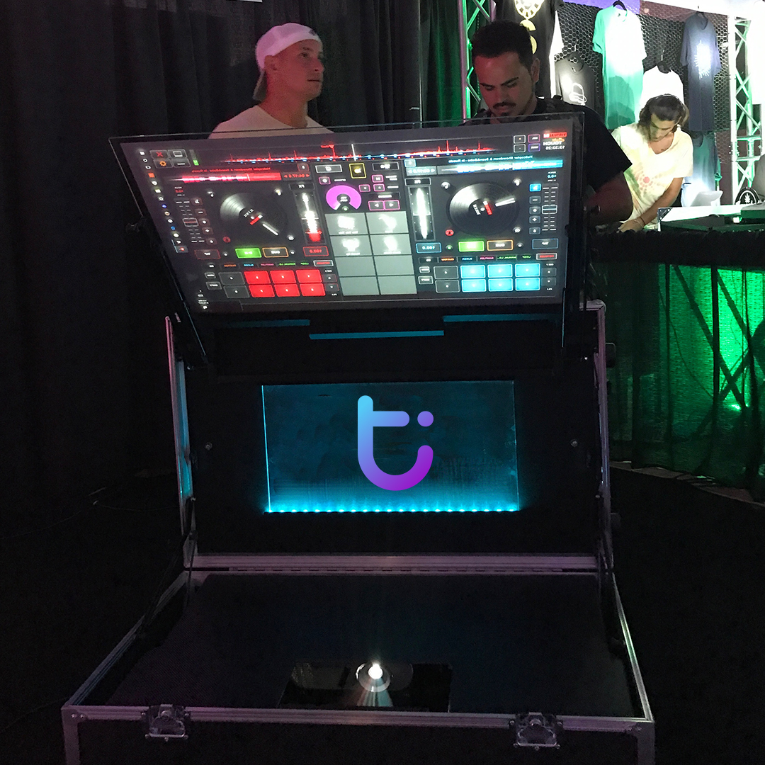 TouchInnovate's tweet photo. Command your crowd ☄
.
Touch Screen DJ Technology: https://t.co/8MKLnx3Z7N
#TouchInnovations #TouchScreen https://t.co/2R27Bp81h5