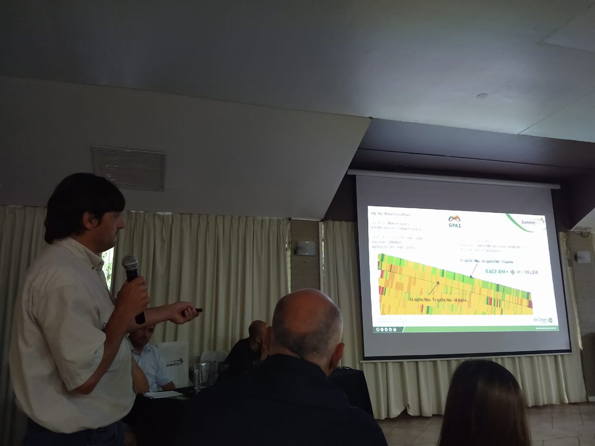 LattanziMauri's tweet photo. Panel compartiendo experiencias  de Howler Soja y Trigo !!!! Excelente jornada!!! Summit-agro Villa  Gral. Belgrano.. https://t.co/TxZLm6YEMX