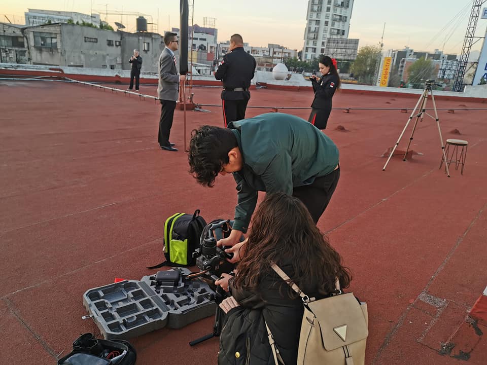 souliongroupmx's tweet photo. Hoy iniciamos grabaciones con nuestro cliente para su nuevo vídeo promocional, a lado de nuestros amigos de #BAG. Gracias por creer en nuestro trabajo. #InspiredForCreate https://t.co/EUyZSh909m
