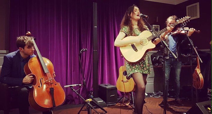 odettemichell's tweet photo. Thoroughly enjoyed last night's gig with my new trio at #GreatKnightFolkClub last night! So good to hear my songs with such yummy instruments! Don't miss us next week, we will all be at @TheHarrisonFolk on Tues 10th!! x TICKETS: https://t.co/PFnNRCburT 📷@KeithBache @RoryInnerd https://t.co/C6PmTomMWW