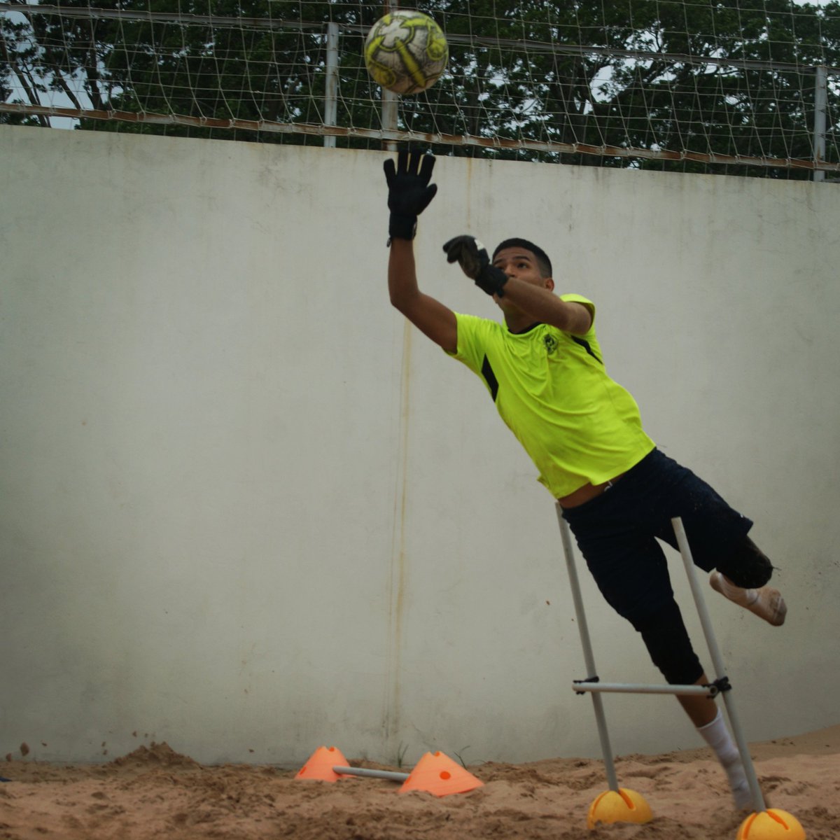 jmpsoccerschool's tweet photo. "El punto de partida de todo logro es el deseo"
Napoleón Hill
-
#YoSoyJMP  🔵⚪ https://t.co/svf14qEhUH