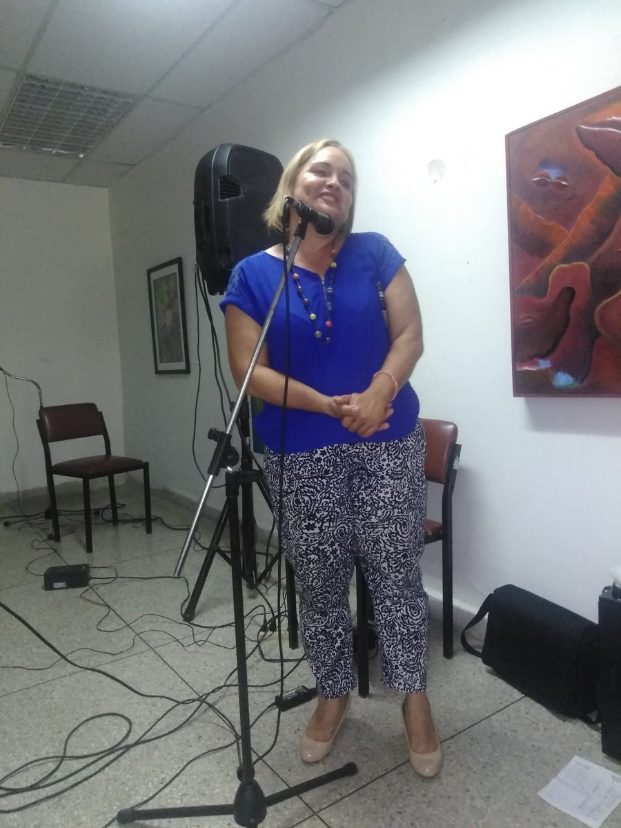 CIMBUC2's tweet photo. Así inicio el evento Ciencia&amp;Arte2019, donde los estudiantes de pre y postgrado, guiados y asesorados por sus docentes investigadores, del Centro de Investigación Médico y Biotecnológico de la Universidad de Carabobo @CIMBUC2 dirígete al IG @aamunoz78 y verás post completo https://t.co/zTp41vXjrp