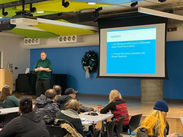 KiwanisHomes's tweet photo. Great evening tonight with over 60 persons discussing #AffordableHomeOwnership at our focus group at @HamiltonLibrary  Great questions &amp; lots of enthusiasm from the participants. #affordablehousing @CHRA_ACHRU @HamCommFdn @cityofhamilton @NrinderWard3 @ONPHA @PaulsEsther #HamOnt https://t.co/dcfUR4NxzA