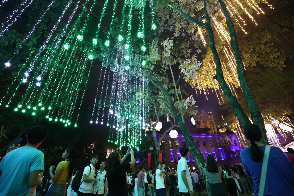 The University of Santo Tomas celebrated its annual Paskuhan by lighting their Christmas decorations Monday night.
📷STAR/Miguel de Guzman