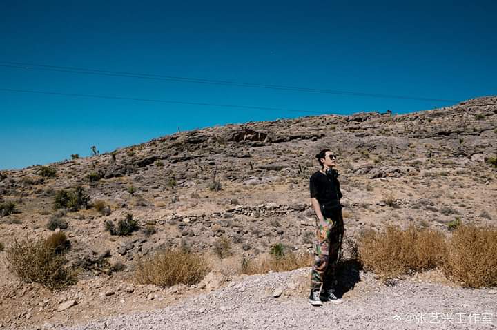 PCYHyun0527's tweet photo. 🔷️Actualización del Estudio Personal de #LAY en Weibo durante las grabaciones para su documental "REKNOW" (1/3).
#MondayOBSESSION
#EXO #엑소 #weareoneEXO #EXOonearewe @exoonearewe #OBSESSION #EXODEUX @weareoneEXO
@layzhang https://t.co/WsEN5Ls9iS