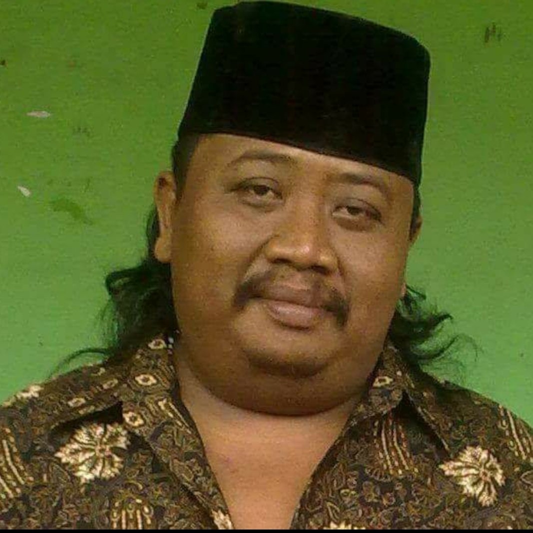 InnaLiLLahi wa inna iLLaihi Rojiun, teLah meninggaL dunia saudara kami sesepuh <a href="/Bonekjogja/">Bonek Korwil Jogja</a> Cak Binter..
Mhn dimaafkan segaLa kesaLahan beLiau..
Smg diampuni dosa²nya diterima semua amaL baiknya dan diberi tempat terbaik di akhirat..

Al-Fatehah..