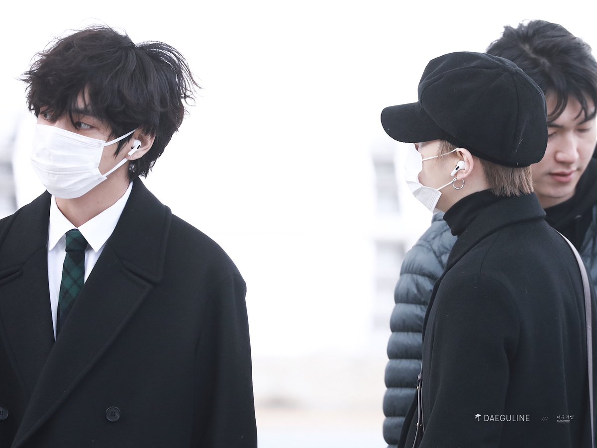 daegu_line's tweet photo. 191203 

#뷔 #태태 #김태형 
#슈가 #SUGA #민윤기 
@BTS_twt https://t.co/6wglsy0iIk