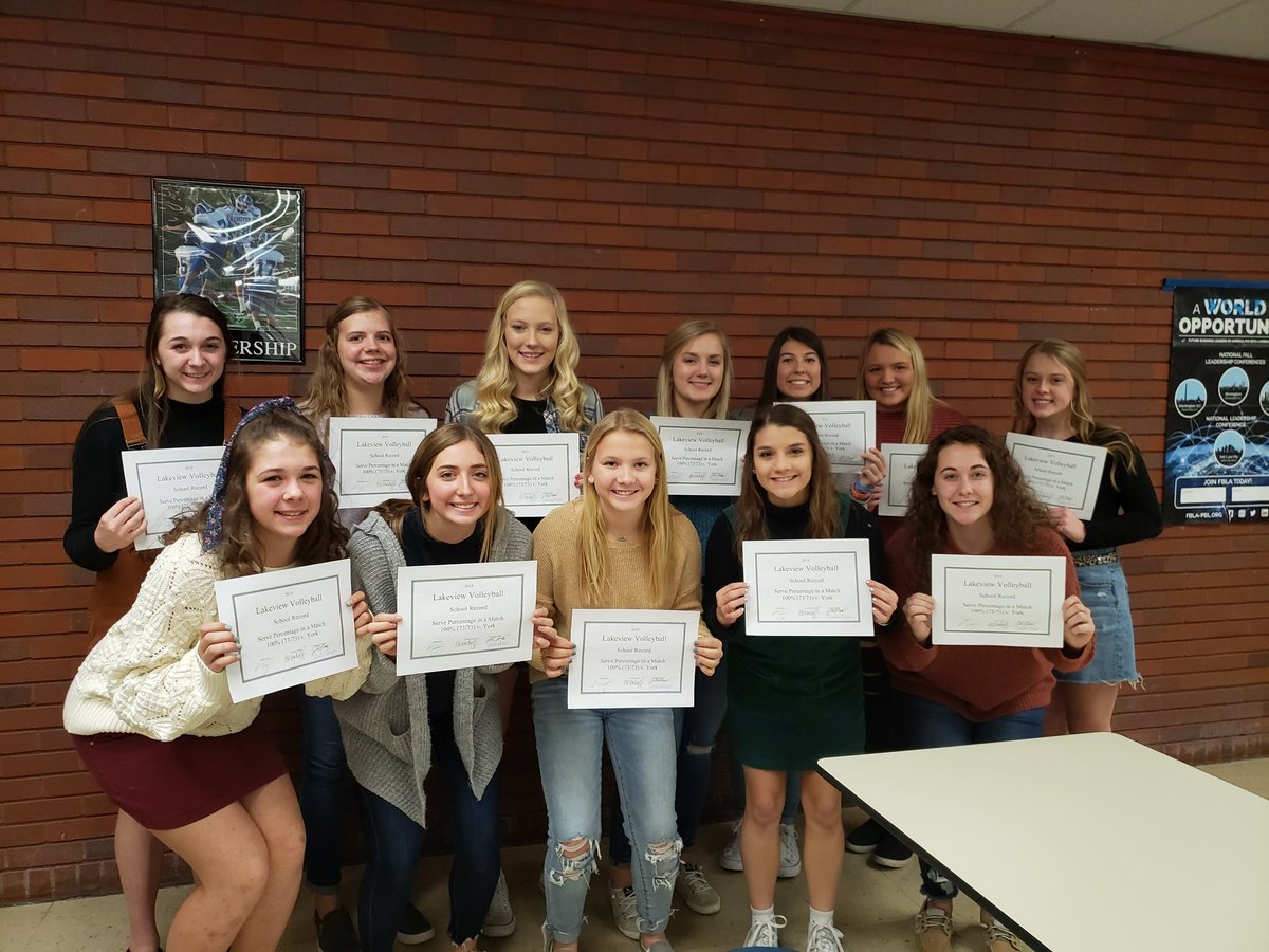 Here's the squad that now holds the school record for serve % in a match: 73/73 v. York! Way to go '19 Vikes! #lakeviewvikes #famoverteam