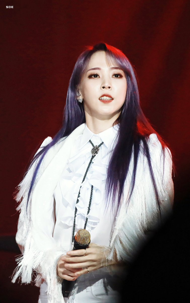 saw a tweet talking about byul's lower teeth, so here you go