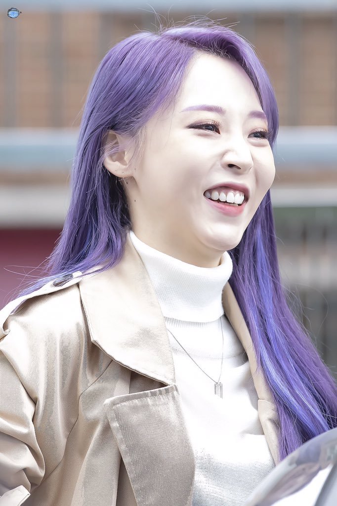 saw a tweet talking about byul's lower teeth, so here you go