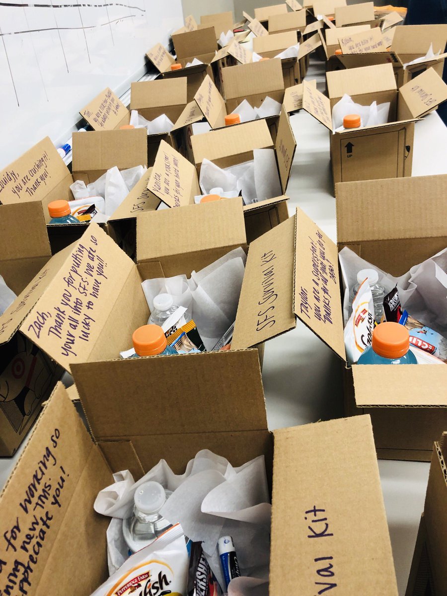 Aim4theTarget's tweet image. Our SFS team is not only shipping packages this Q4, but they are receiving them!! We delivered a little love to each SFS TM today to thank them for their dedication to #CyberWeek ! Thank you @SavannahTavares for this idea!! @joe_hocking1 @DavePFromTarget