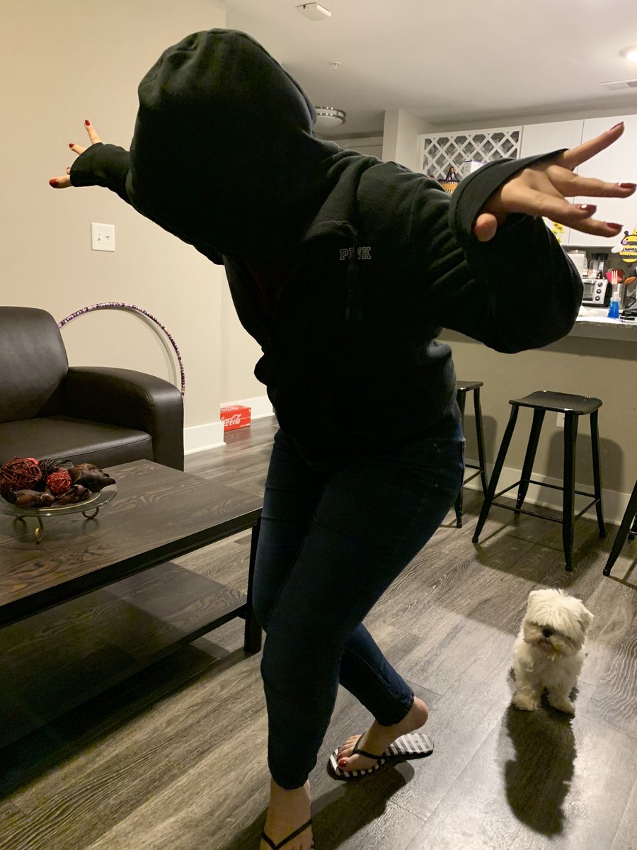 sparklyredbean's tweet photo. Coming out of my cave mid mental breakdown to take my finals #ARMYSeIcaDay #ARSD https://t.co/XaMN4YbHJz