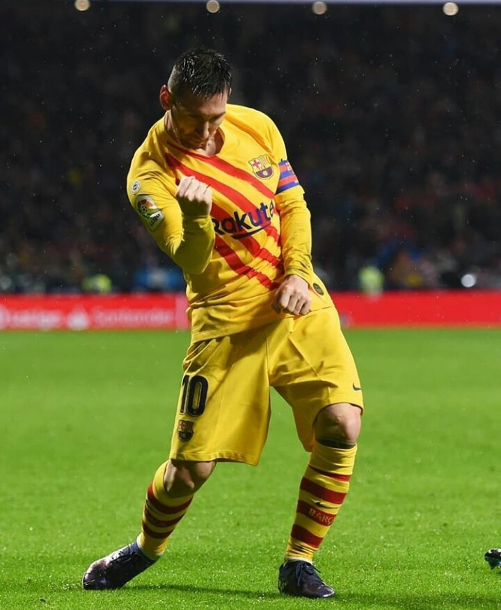 mkuu_Tony's tweet photo. •| Leo Messi 💚 Thanks to you today the football and inescapable in the world thanks for any champion for This energy that you give us in the file of the years 👏👏 you deserve to continue gold balloon in this launched case  we are able to show you even more the next year future https://t.co/8p2xaOYTWO