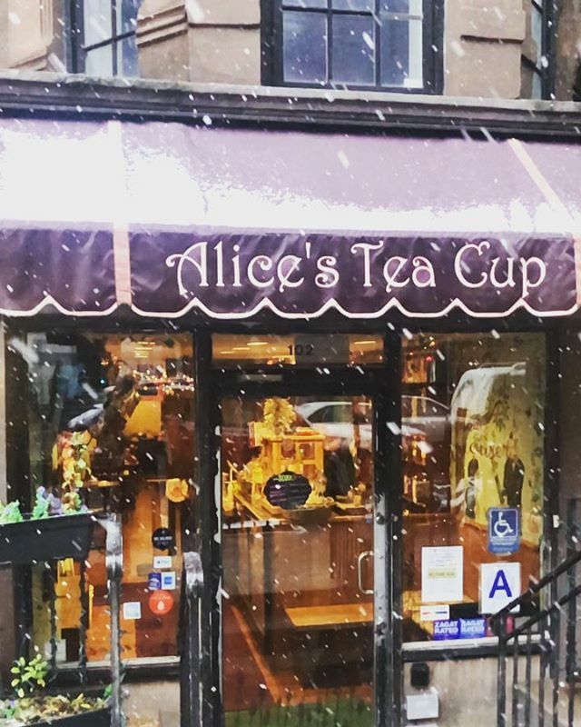 The first truly snowy day of the season, here in NYC!!! We’re watching it fall so gloriously from the window at our Chapter I location. How dreamy! If you’re in the neighborhood of our Chapter I location (102 West 73rd St), our Chapter II location (156 E… ift.tt/2OFbycx