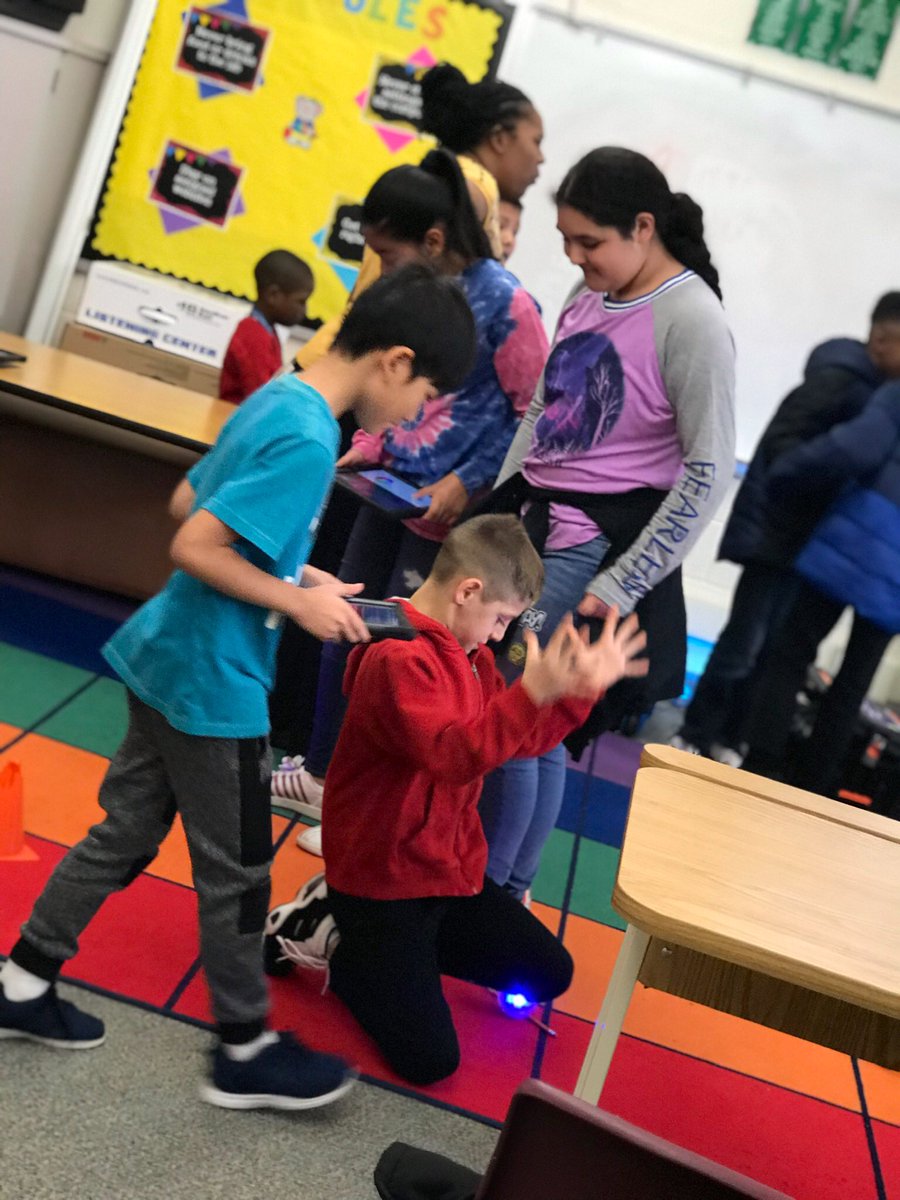 mrsttnix's tweet photo. Today we got familiar with @Sphero as we prepare for the #hourofcode! 
#iteachkidstech 👩🏾‍💻
#FairviewStrong 💜💛 https://t.co/e62BOjqsni