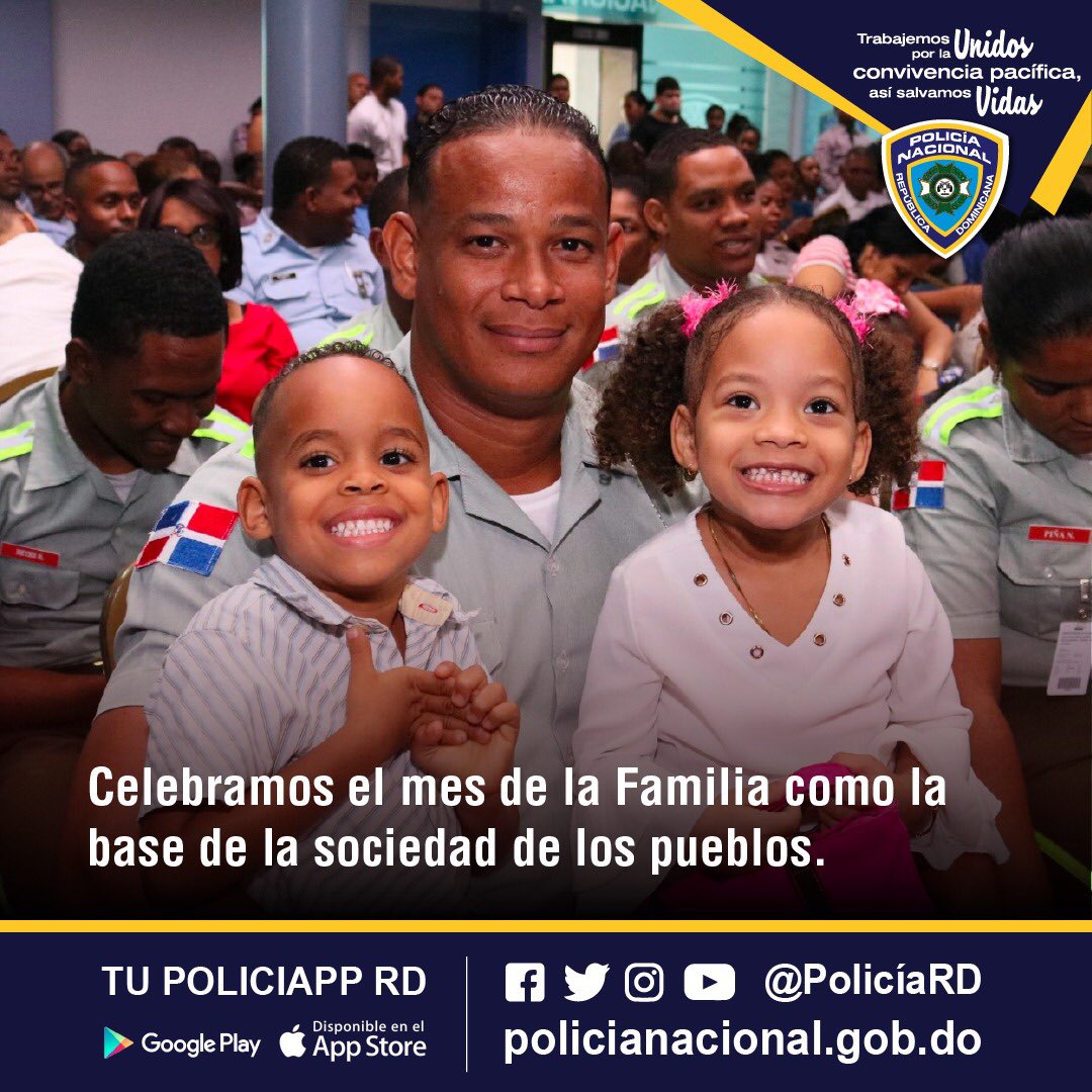 AseopnaRD's tweet photo. La Asociación de Esposas de Oficiales de nuestra Policía Nacional (Aseopna), con el apoyo de la Dirección General de la institución, realizó en la sede central policial un acto religioso en conmemoración al Mes de la Familia. https://t.co/TtsDvZcVar