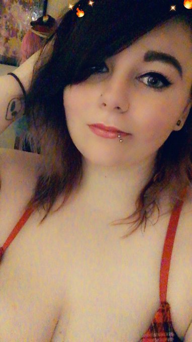 Getting ready to go live 😋🥰 cum check me out! https://t.co/Y7MLQSAhRK https://t.co/uaTmcebq1y<a href="/tag/fetish"class="tags"><span>#fetish</span></a><a href="/tag/camgirl"class="tags"><span>#camgirl</span></a><a href="/tag/kink"class="tags"><span>#kink</span></a><a href="/tag/camming"class="tags"><span>#camming</span></a><a href="/tag/onlyfans"class="tags"><span>#onlyfans</span></a><a href="/tag/contentcreator"class="tags"><span>#contentcreator</span></a>