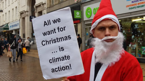 On the first day of Christmas, the Rebellion brought for me... a rich mix of non-stop festive rebelliousness and action! #12DaysOfCrisis.

Full list of festive frolics, pushing the climate up the #GeneralElection19 chart:

facebook.com/XRebellionUK/p…

#ElectionRebellion