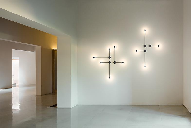 Wow_Lighting's tweet image. The @VibiaLight Pin wall collection, an Ichiro Iwasaki design, is characterized by it providing both indirect ambient &amp;amp; focused reading light, which can be installed in rooms where it can contribute to creating comfortable reading conditions.

bit.ly/2P2v1D0

#vibiaMILES