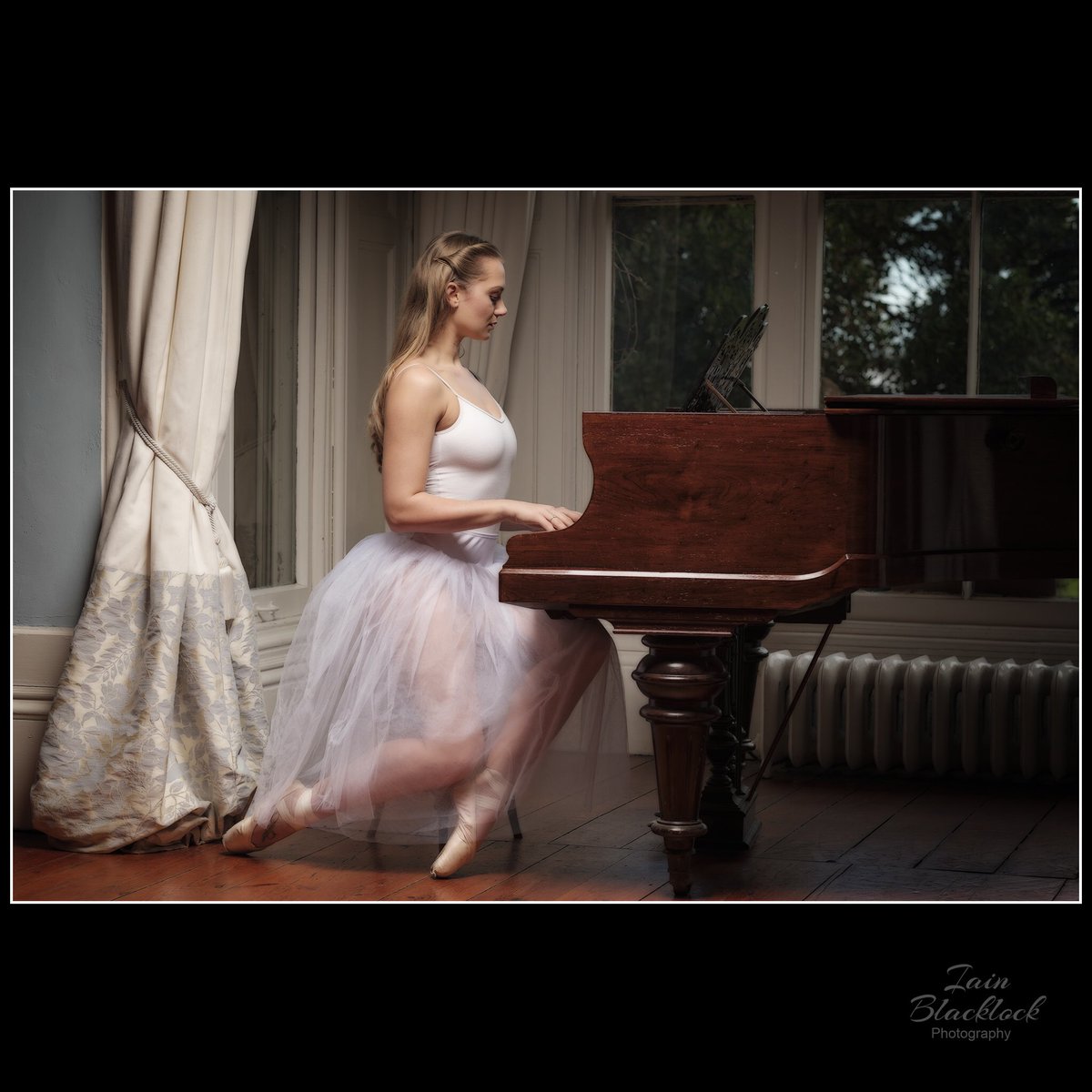 Recent ballet shoot 

#ballerina #ballet #pointe #piano