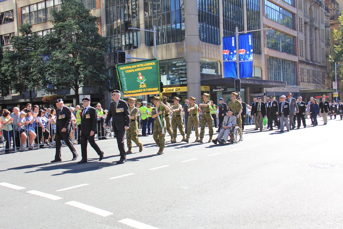 SydneyInPics's tweet photo. Australian Military Intelligence marching on Anzac Day in Sydney CBD.
#military #sydney #anzacday #fitness #lestweforget #photography #thulung #thulungphoto #thingstodoinsydney #sydney #australia #mossad #cia #greenberet #navyseal #gurkhas #sas #family #love #respect #australia https://t.co/FD2Q9JO1Xz