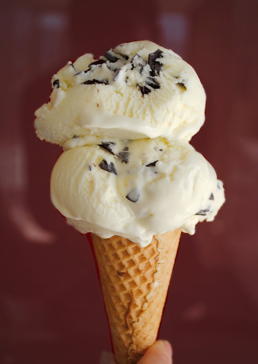 Summer's favourite flavour is super simple: refreshing peppermint ice cream and house-made slivers of <a href="/WhittakersNZ/">J.H. Whittaker & Sons</a>  dark chocolate. 

#mintchip #eatlocal #nzmade #artisanicecream #wellingtonicecream #eeeats