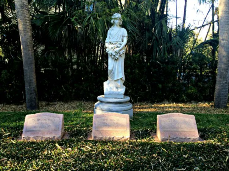deathbyhibachi's tweet photo. #JohnRingling #circus https://t.co/1eVJEv8iqI