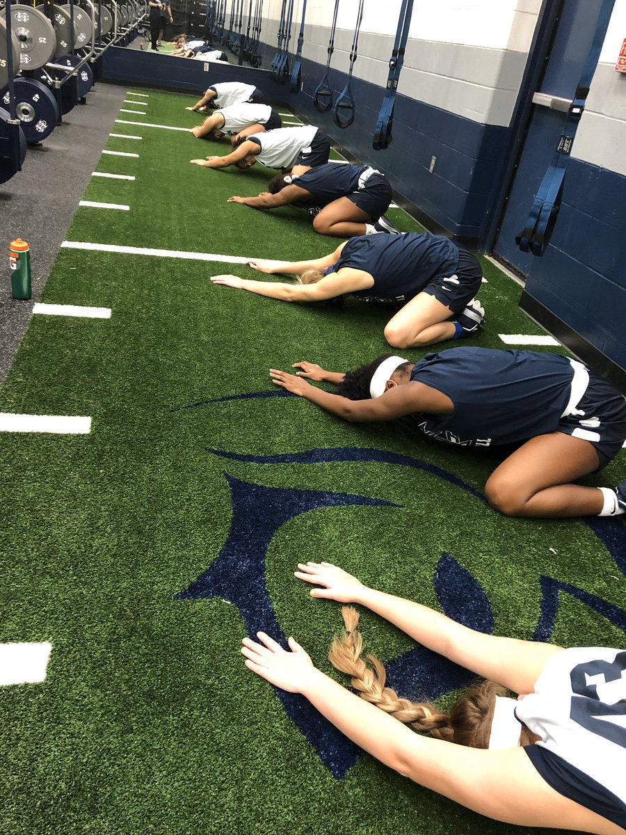 FHCgirlsbball's tweet photo. #BodyPrep😤 https://t.co/HBCkyHm9RM