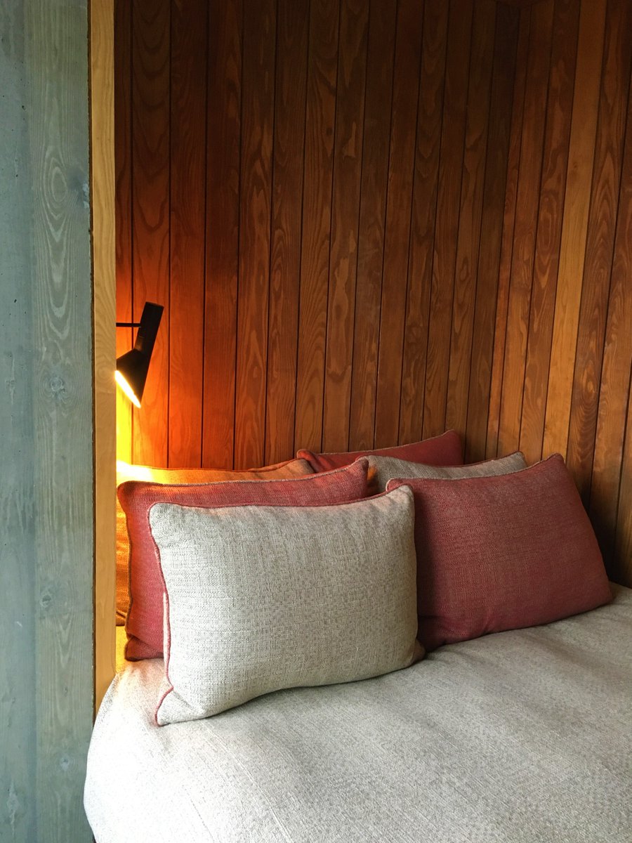 Panoramic views and cosy corners to cuddle up with a good book. Grab one of our last minute offers at #DuneHouse before the festive season and enjoy some relaxing time by the sea .Book now living-architecture.co.uk/book.asp
#beachhouse #moderndesign #luxuryhomes #dogfriendly #Suffolk