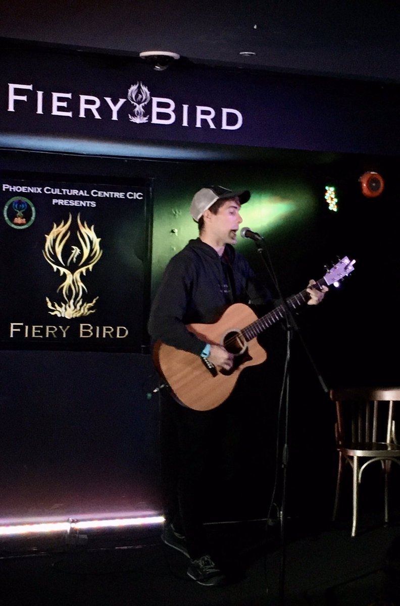 IanAnd58's tweet photo. Thanks to the volunteers, audience &amp; performers for another open mic night of beautiful music &amp; singing 🎶 💙🙏
#FieryBirdVenue #Woking #OpenMic #Monday #LiveMusic #WeAreWoking

Follow @FieryBirdVenue

Some of the performers... https://t.co/5FV9p53MlT