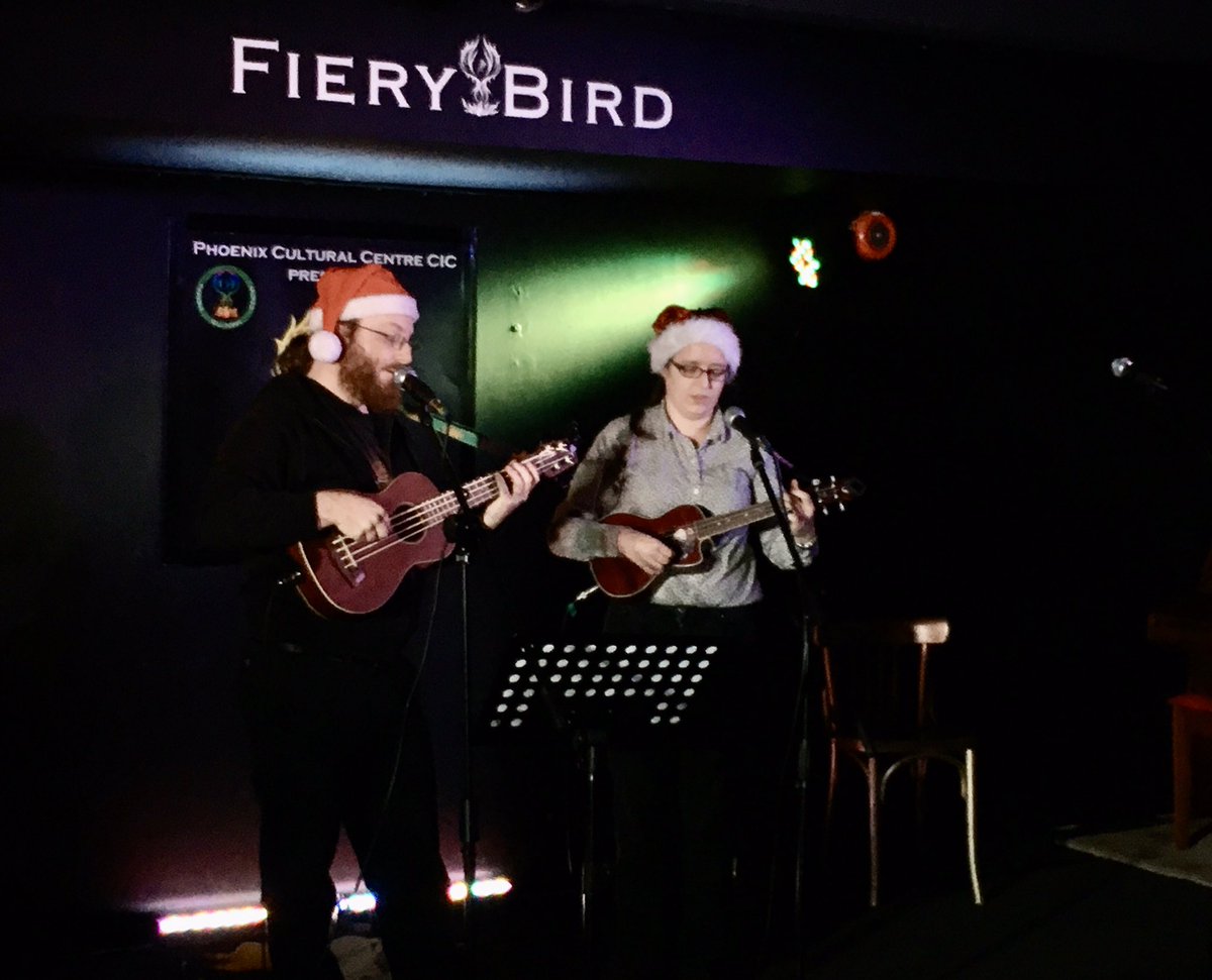 IanAnd58's tweet photo. Thanks to the volunteers, audience &amp; performers for another open mic night of beautiful music &amp; singing 🎶 💙🙏
#FieryBirdVenue #Woking #OpenMic #Monday #LiveMusic #WeAreWoking

Follow @FieryBirdVenue

Some of the performers... https://t.co/5FV9p53MlT