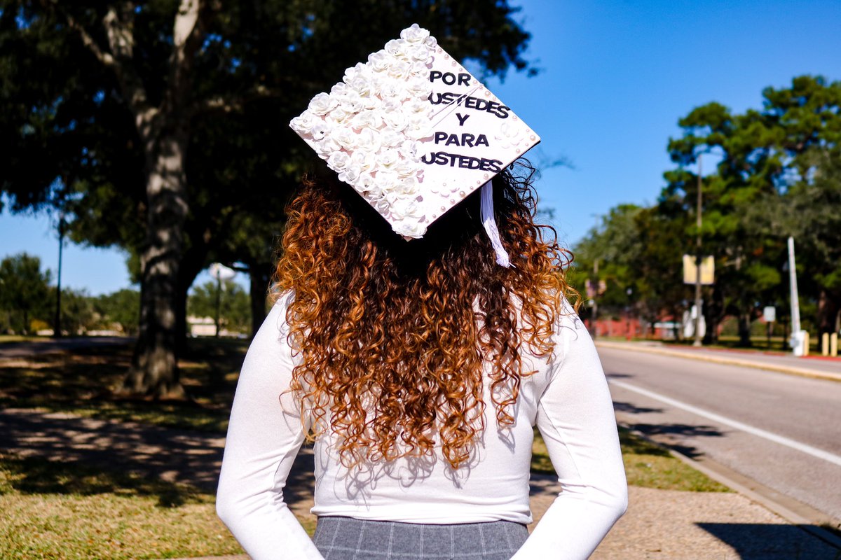 leslieeeliliana's tweet image. Soon I’ll be leaving happily and proudly the best HBCU 💜💛 Thank you PVAMU #graduatingsoon #graduatingearly #PV19