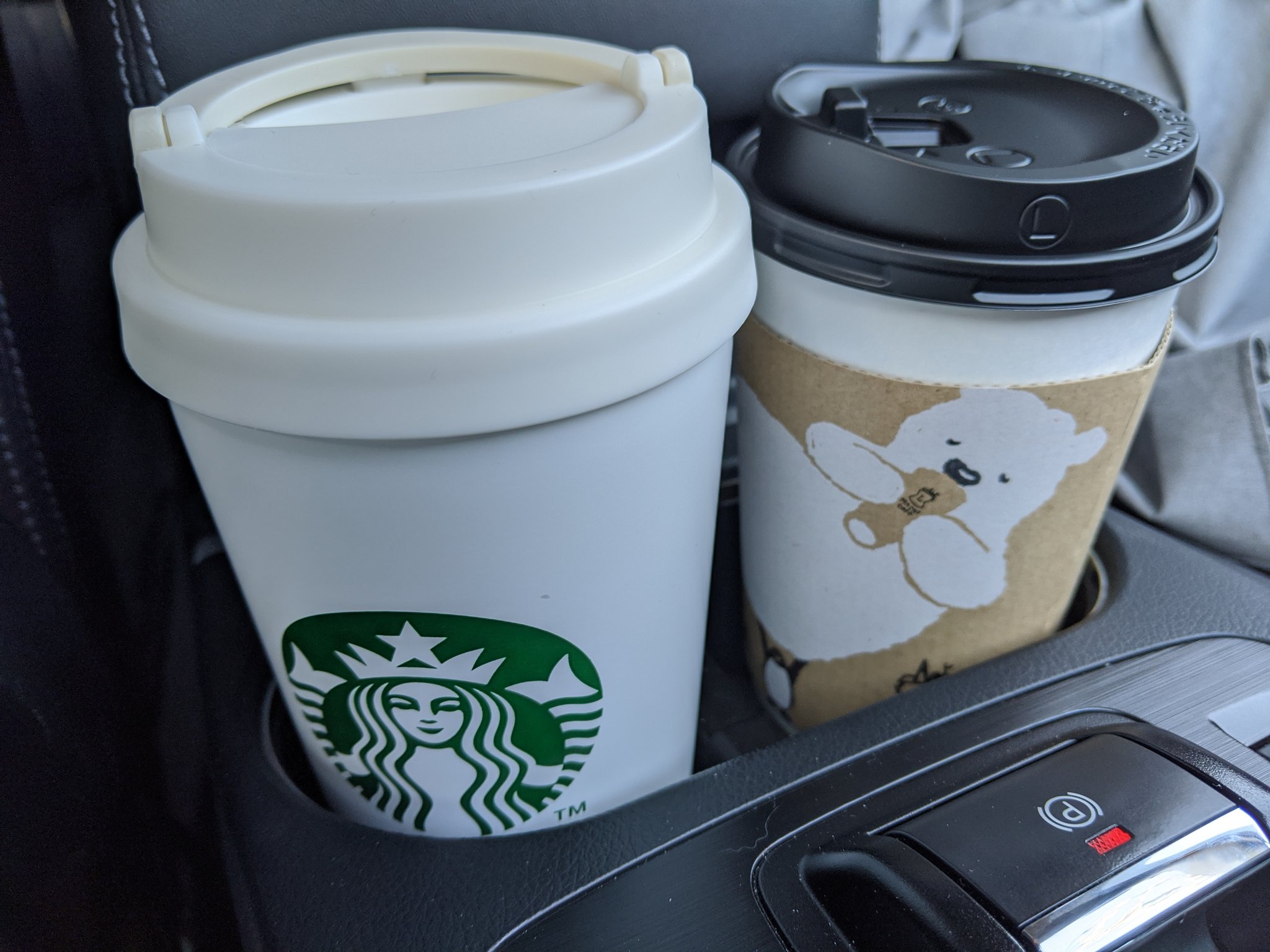 تويتر Tetsunama على تويتر スタバタンブラー470mlはローソンのメガサイズラテに容量ぴったりで しかもタンブラー持参なら10円引260円でお得なことを知ったのでこの冬は活用していきたい T Co Htfcmbau1k