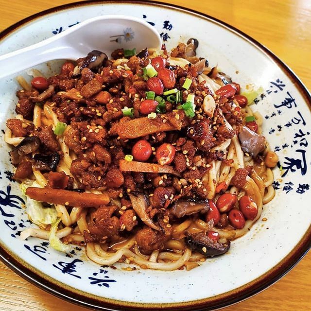 JoyCupNoodles's tweet image. Glad you enjoyed level 5!! 🔥 #Repost @chaddap1: rainy day moods called for rainy day noods...authentic Chong Qing Sichuan style dan dan noodles, level 5 (added more house made chili oil tho cause it burned so good)

#joycupnoodlesmean #sichuanpepper
… ift.tt/34Jc6Us