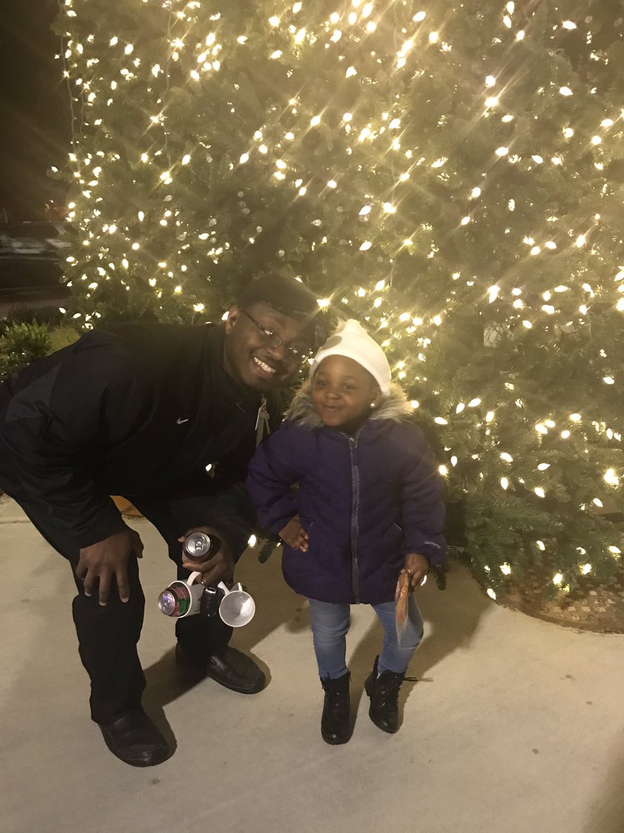 BrownChartavia's tweet photo. My family at the lighting of the tree at the Beverly Knight Olsen Children’s Hospital. It’s so cold but it was worth it. #navicenthealth #childrenshospital https://t.co/Y9ABmfRbgE