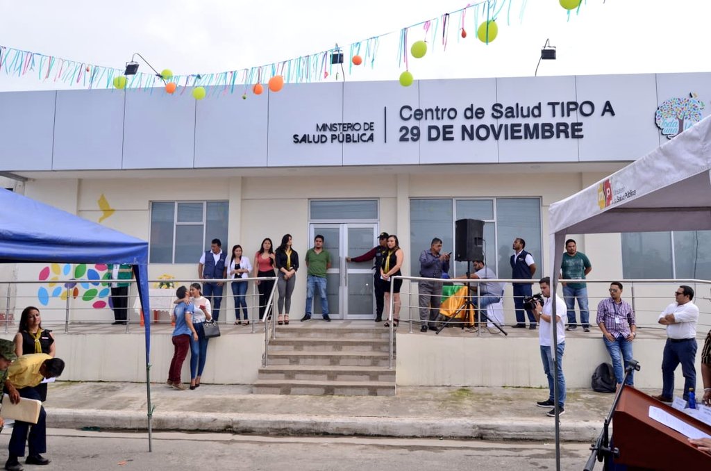 danilomariduena's tweet photo. Como parte del compromiso de #ElGobiernoDeTodos por la @Salud_Ec en #ElOro, estuvimos en la reapertura del Centro de Salud "29 de Noviembre" en #SantaRosa "Esperamos con esta obra poder atender a más de 9.000 pacientes de distintos puntos de la benemérita" 
@Lenin @mariapaularomo https://t.co/GQ7urdVR96