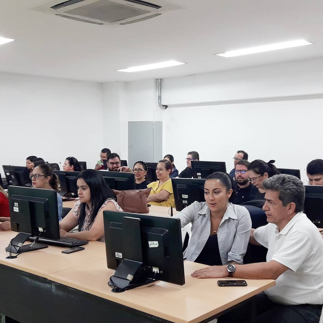 TInteresaLab's tweet photo. El pasado viernes 29 de Noviembre, iniciamos el ciclo de capacitación para docentes en Seguridad Digital, Manejo de Información, Propiedad Intelectual y Herramientas TIC. 
#SmartCities #soyciudadanointeligente https://t.co/98W9ClrXBY