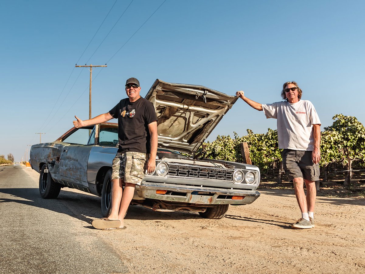 RoadkillShow's tweet image. The Wreck Runner is born! Stream an all-new episode of Roadkill Garage NOW on @MTondemand! motortrend.app.link/9LGB5qcq61

#MotorTrend #Roadkill #becauseroadkill @DavidFreiburger