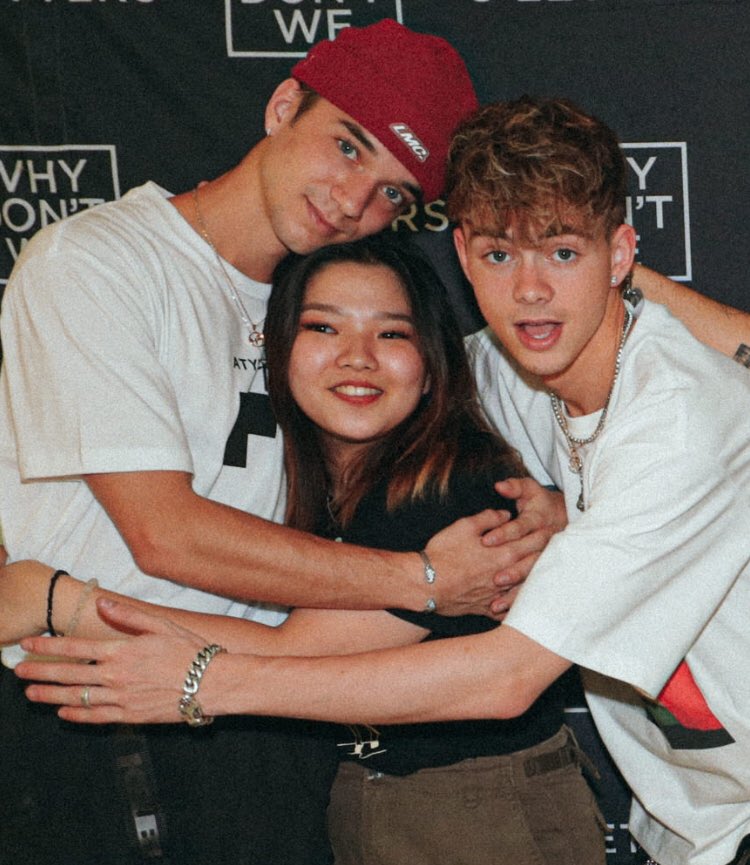 eunbread's tweet photo. my forever aries king 🥺🤧 i love u, u make me the softest bitch ever #selfiefordaniel https://t.co/Y3ytCPJpuc
