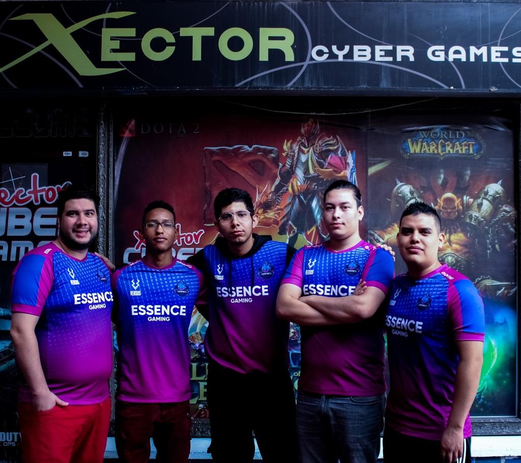 Estamos muy contentos con este grupo de jugadores de #LeagueOfLegends. Compromiso y pasión por el club, son lo que los caracteriza. 

¡Somos ESSENCE GAMING! 🔥

#FeelTheEssence