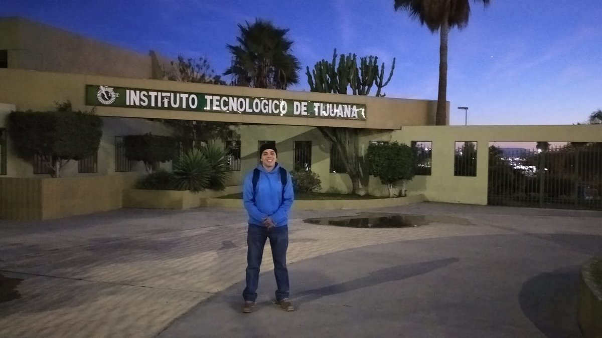 #OrgulloTucán Alex Bandita Flores Te deseamos el mayor de los éxitos en el Evento Deportivo Nacional y Cultural del TecNM 2019 que se está llevando a cabo esta semana en el <a href="/ITTijuana/">ITTijuana</a> 
Le acompaña Manuel Cervera por parte de la Delegación Sindical D-V-86
#TodosSomosTecNM
