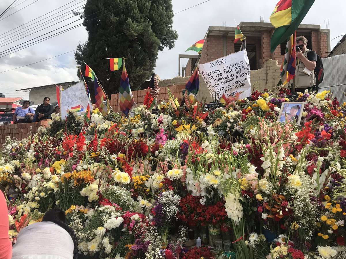 Adriana1989sa's tweet photo. Estuve en Sacaba. La @CIDH calificó lo sucedido el 15N como una masacre. El uso de armas militares contra campesinas y campesinos: 9 muertes y más de 140 heridos de bala según informan los propios afectados. En el lugar hay dolor y desolación. #Justicia https://t.co/SsSG0XaIut